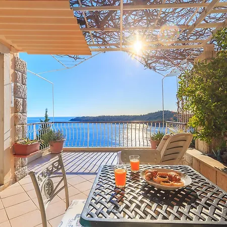 Hedera Estate, Hedera A17 * دوبروفينك