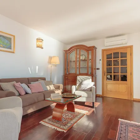 Hedera Estate, Hedera A17 *