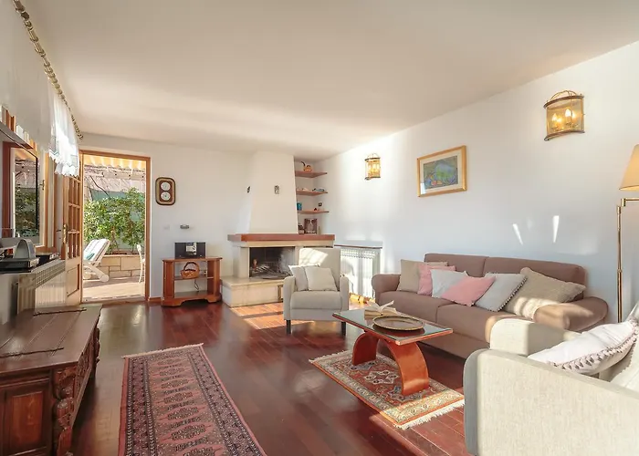 Hedera Estate, Hedera A17